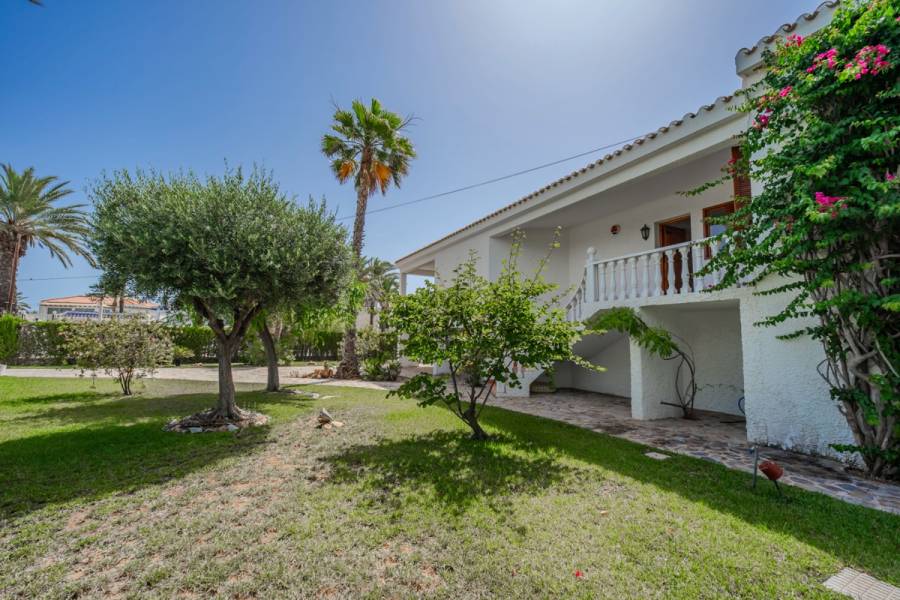 Bestaande bouw - Detached - Cabo Roig