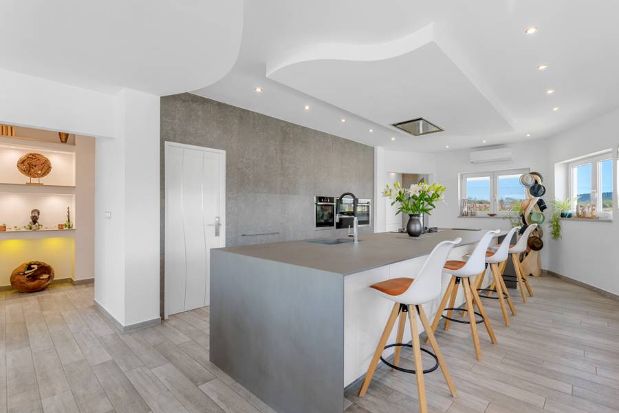 Resale - Detached - Torremendo