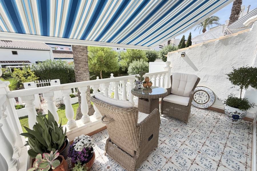 Resale - Apartment - Orihuela Costa - Villamartin