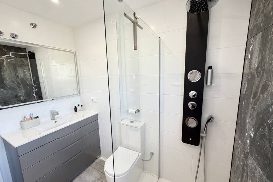 Resale - Detached - Orihuela Costa - Villamartin