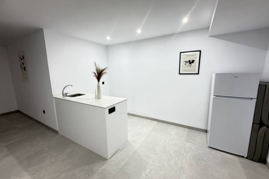 Resale - Detached - Orihuela Costa - Villamartin