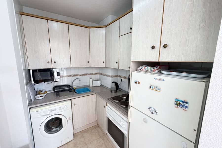 Resale - Apartment - Orihuela Costa - La Zenia