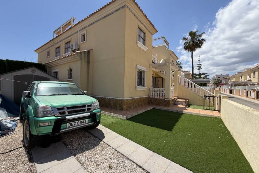 Resale - Apartment - Orihuela Costa - Los Dolses