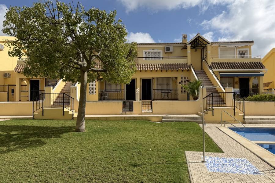 Resale - Apartment - Orihuela Costa - Villamartin
