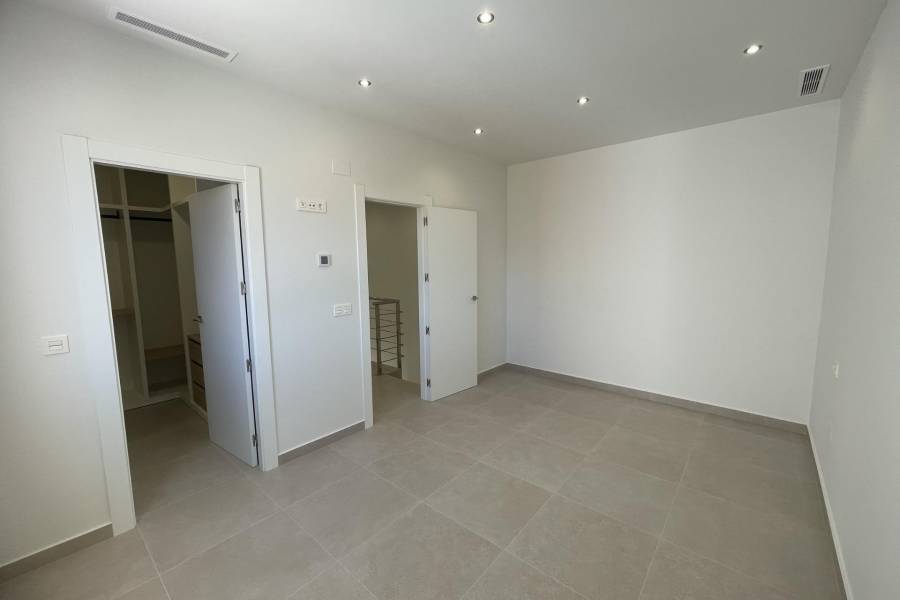 Nueva construcción  - Chalet - Almoradi - Heredades