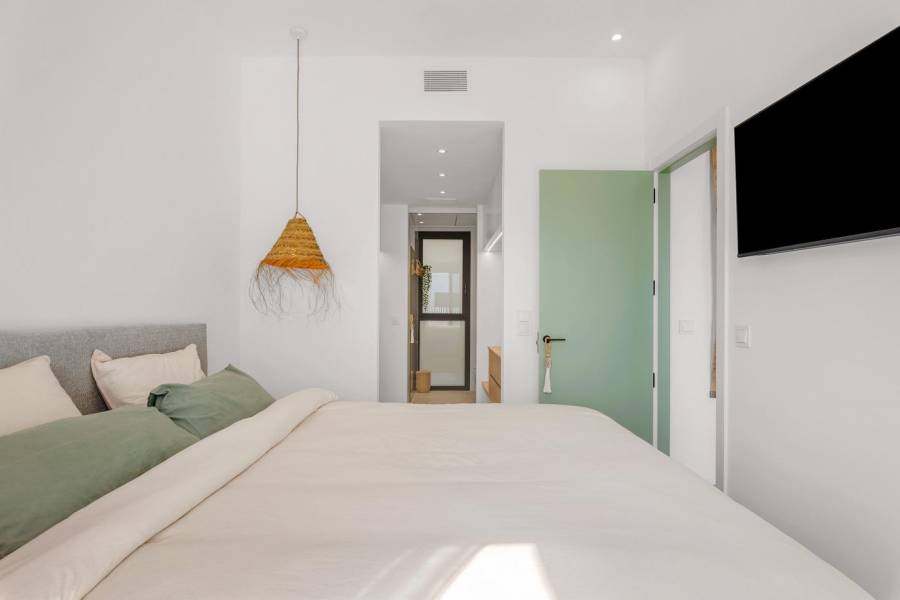 Nueva construcción  - Chalet - Los Dolores - Sector 3