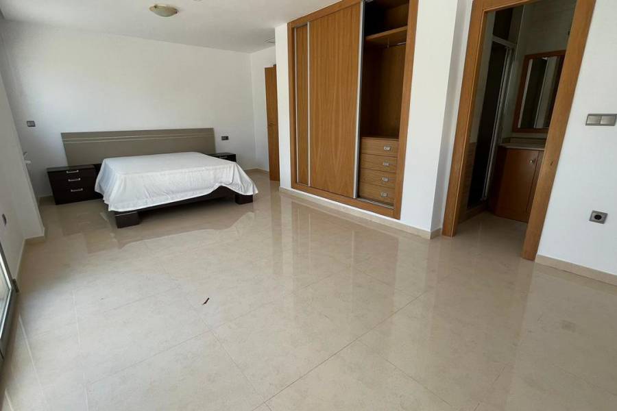 Resale - Detached - Orihuela Costa - La Zenia
