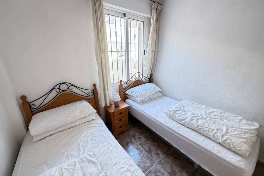 Resale - Apartment - Orihuela Costa - La Zenia