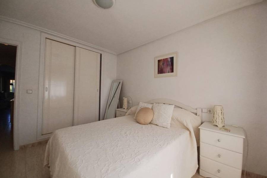 Reventa - Apartamento - Orihuela Costa - Campoamor