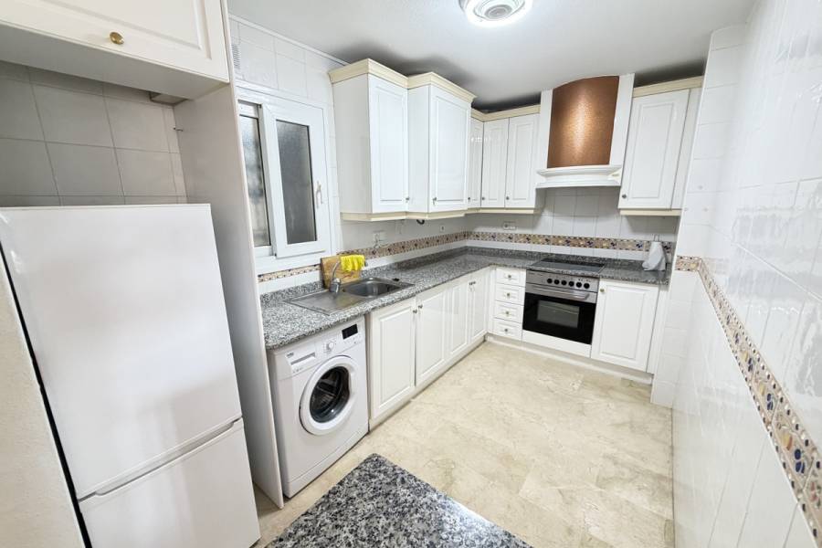 Resale - Apartment - Orihuela Costa - Villamartin