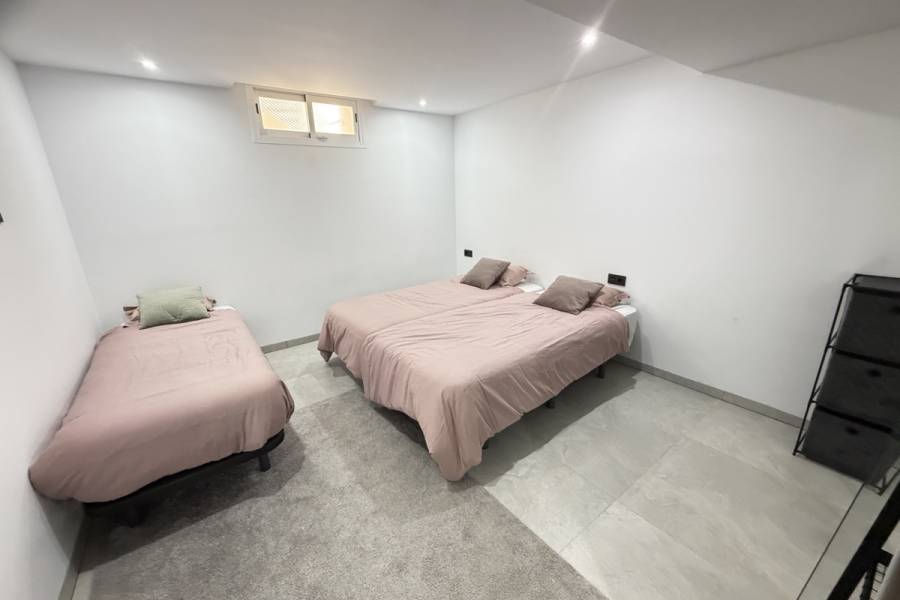 Resale - Detached - Orihuela Costa - Villamartin