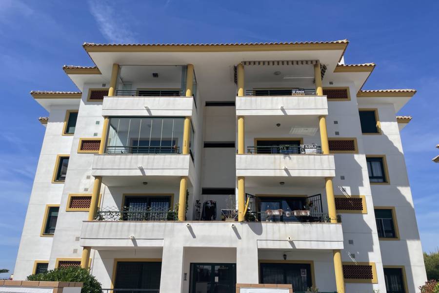 Resale - Apartment - Orihuela Costa - Villamartin