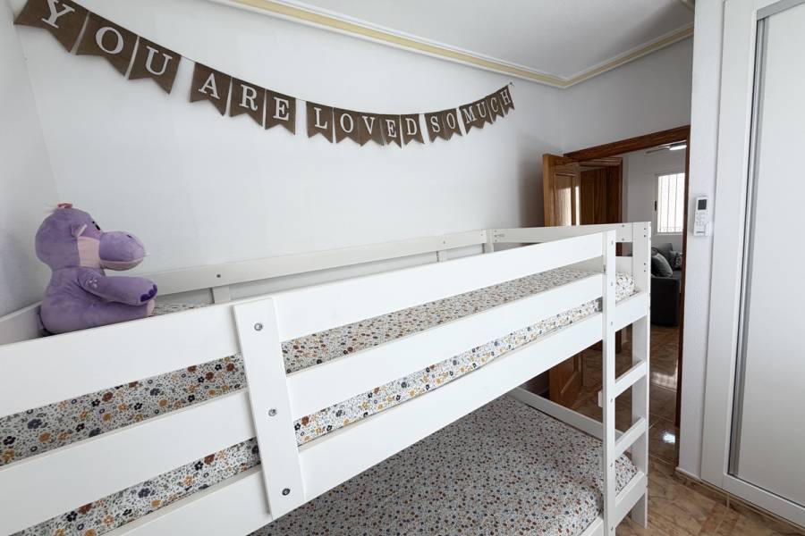 Resale - Apartment - Orihuela Costa - La Zenia