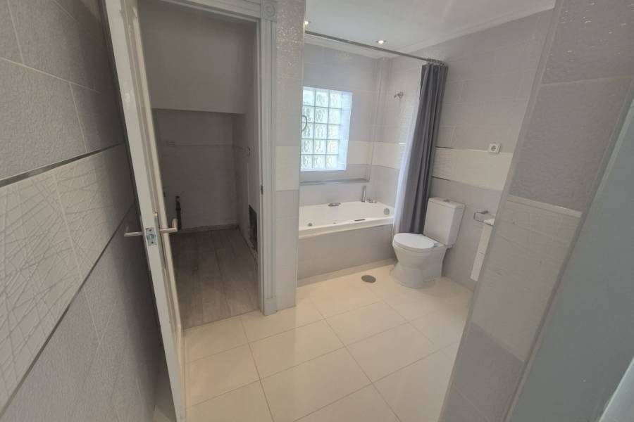 Resale - Detached - Orihuela Costa - Las Ramblas Golf