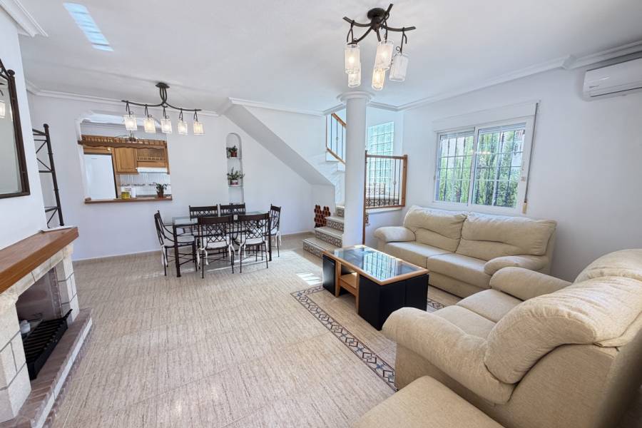 Reventa - Chalet - Orihuela Costa - Villamartin