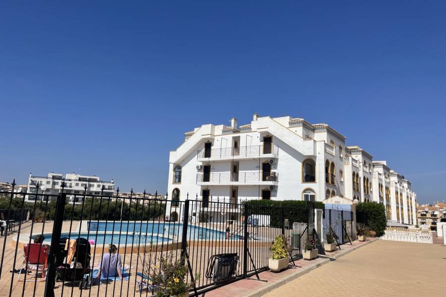 Resale - Apartment - Orihuela Costa - La Zenia