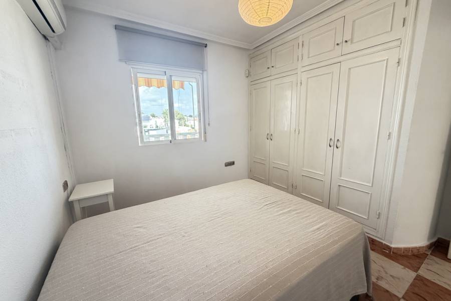 Resale - Apartment - Orihuela Costa - Villamartin