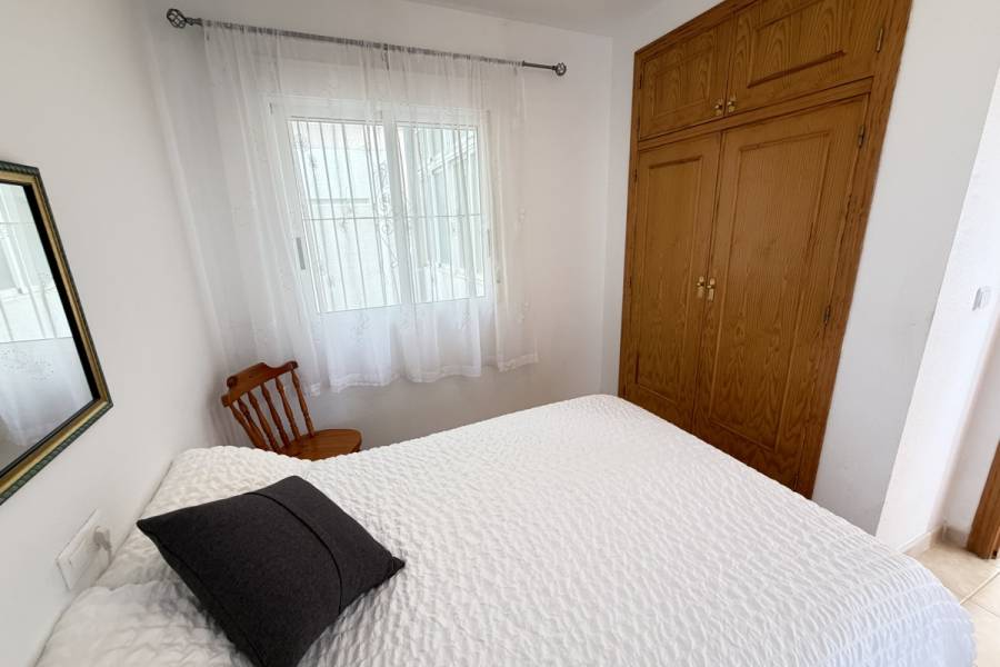 Resale - Apartment - Orihuela Costa - La Zenia