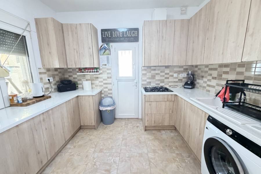 Resale - Apartment - Orihuela Costa - Villamartin