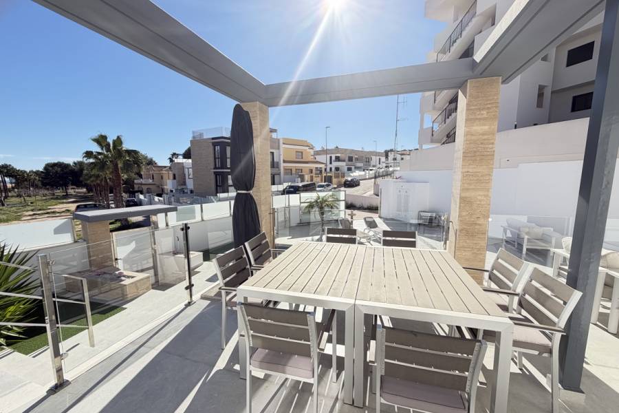 Resale - Detached - Orihuela Costa - Villamartin