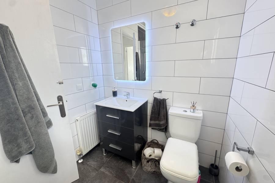Resale - Detached - Eagles Nest