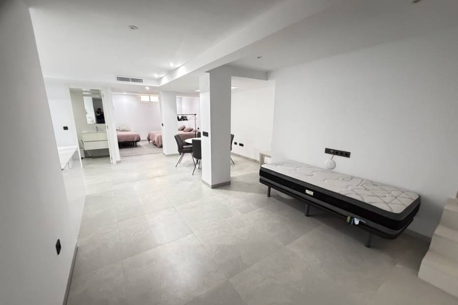 Resale - Detached - Orihuela Costa - Villamartin