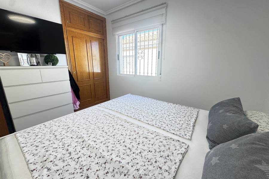 Reventa - Chalet - Orihuela Costa - Villamartin