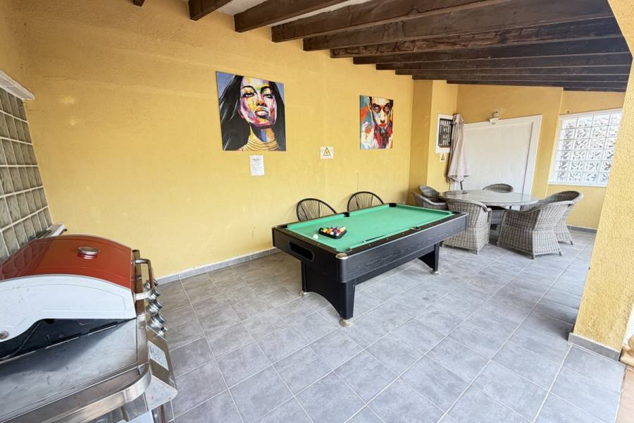 Reventa - Chalet - Orihuela Costa - Villamartin