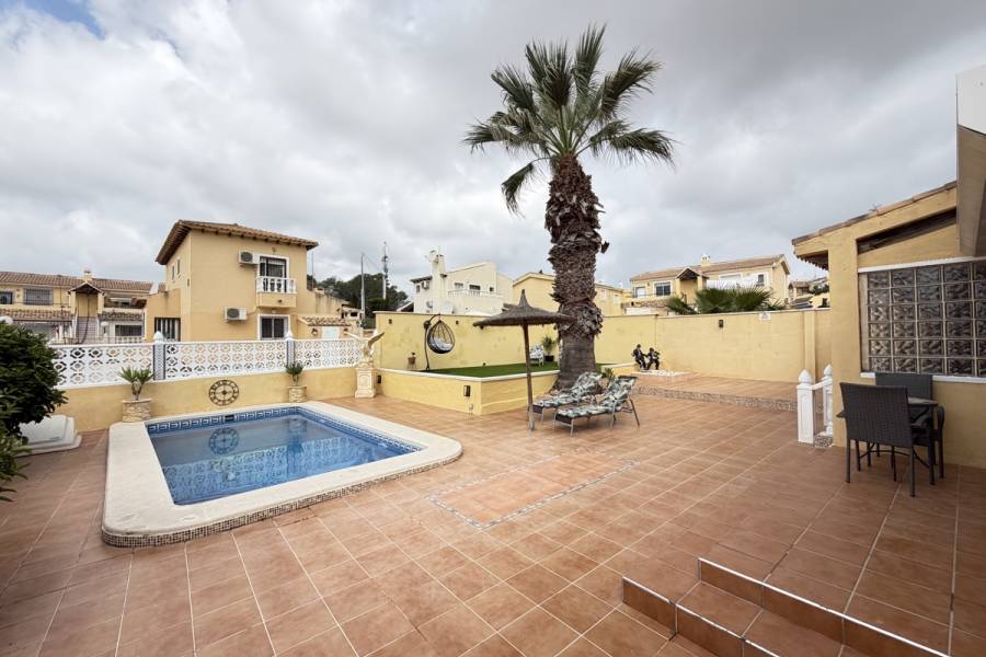 Reventa - Chalet - Orihuela Costa - Villamartin