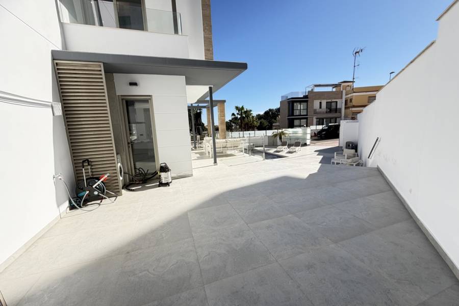 Resale - Detached - Orihuela Costa - Villamartin