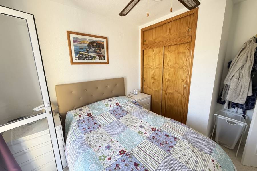 Resale - Apartment - Orihuela Costa - Villamartin