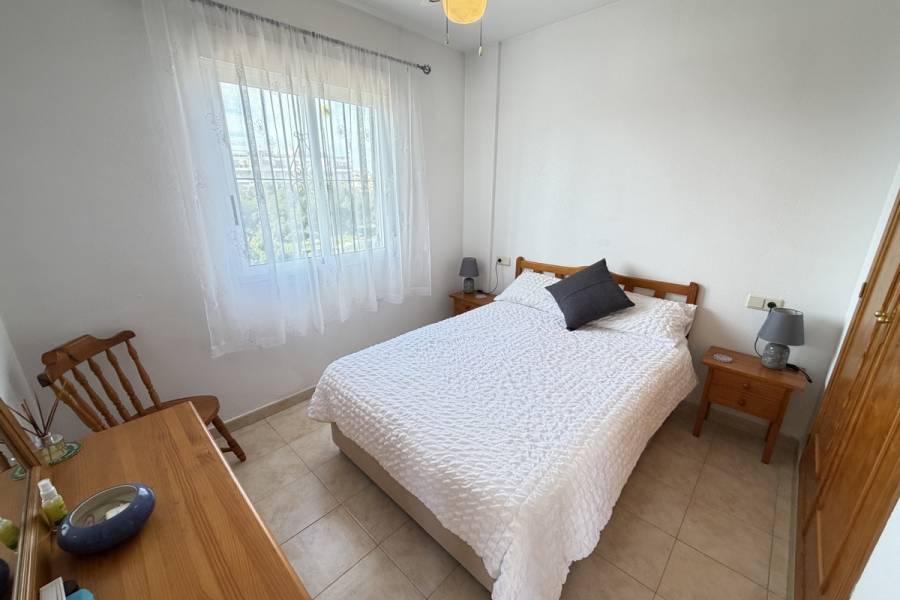 Resale - Apartment - Orihuela Costa - La Zenia