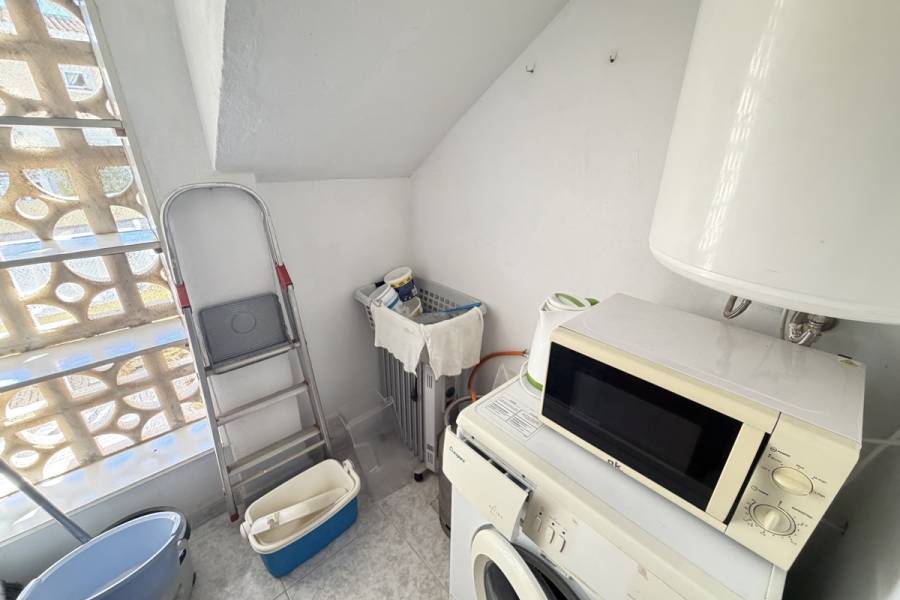 Resale - Apartment - Orihuela Costa - Villamartin