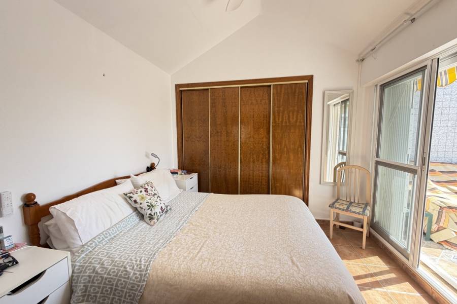 Resale - Apartment - Orihuela Costa - La Zenia