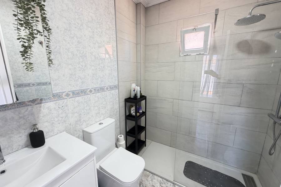 Bestaande bouw - Appartement - Orihuela Costa - La Zenia