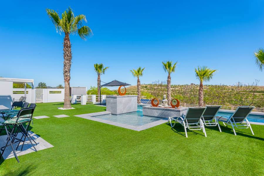 Resale - Detached - Torremendo