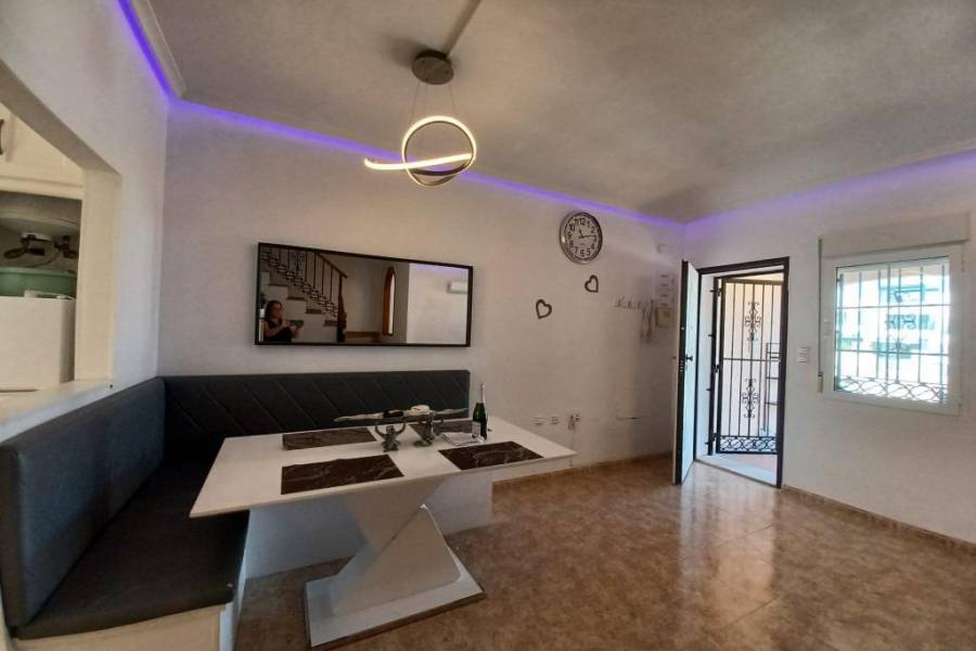 Resale - Townhouse - Orihuela Costa - Villamartin