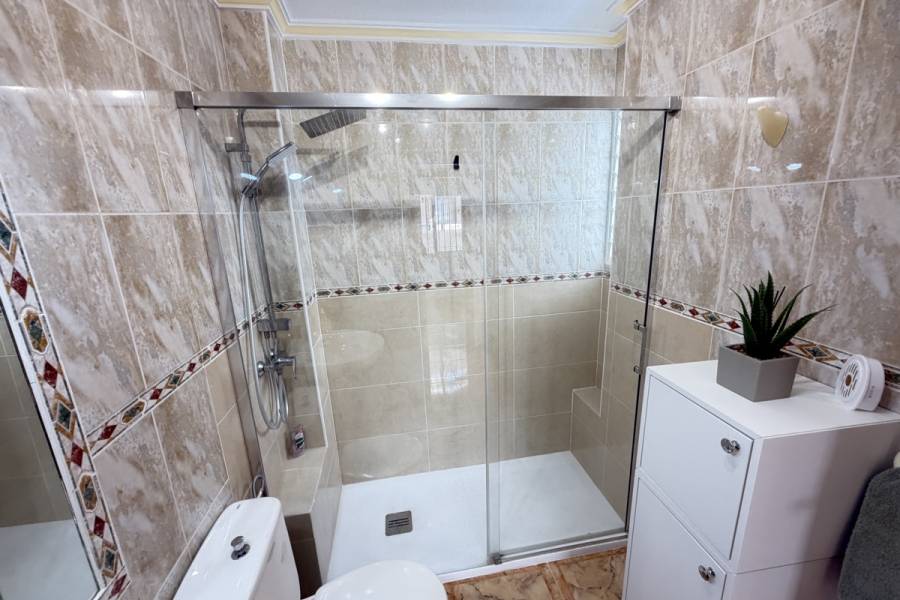 Resale - Apartment - Orihuela Costa - La Zenia