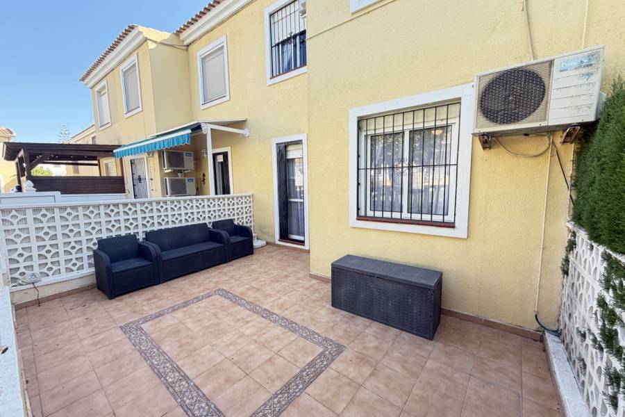 Resale - Apartment - Orihuela Costa - Villamartin