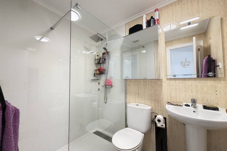 Resale - Apartment - Orihuela Costa - Villamartin