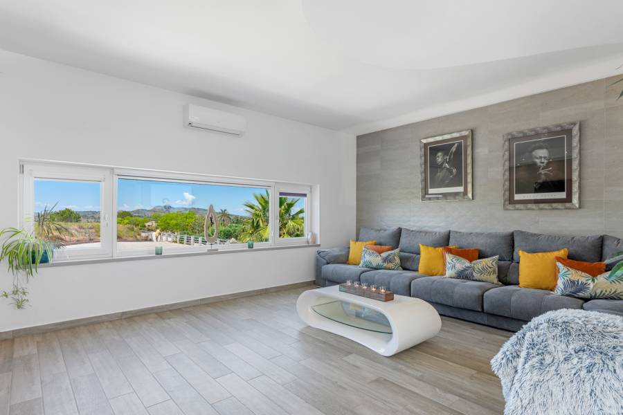 Resale - Detached - Torremendo