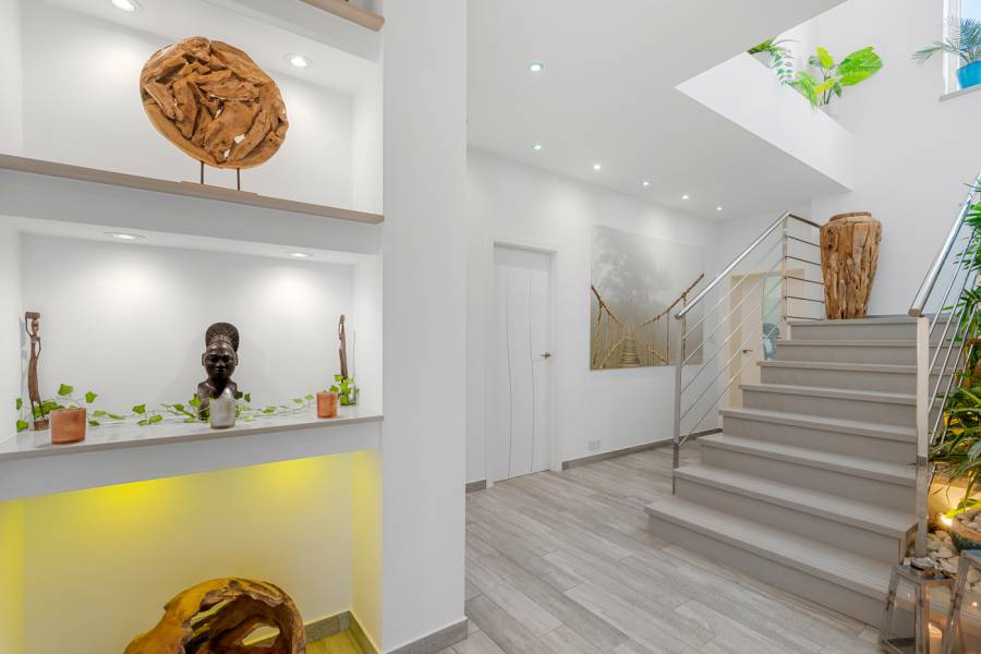 Resale - Detached - Torremendo