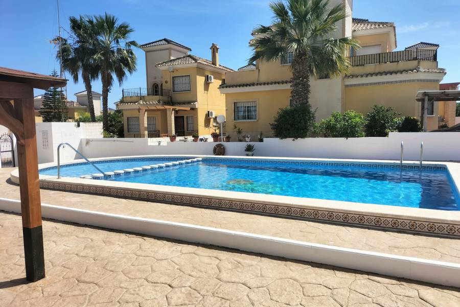 Resale - Detached - Lo Crispin