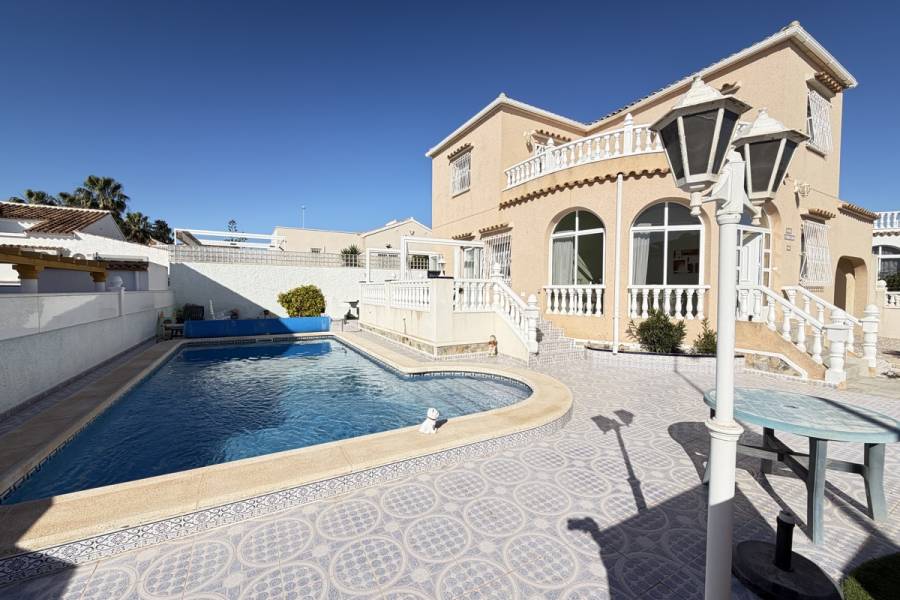 Resale - Detached - Orihuela Costa - Villamartin