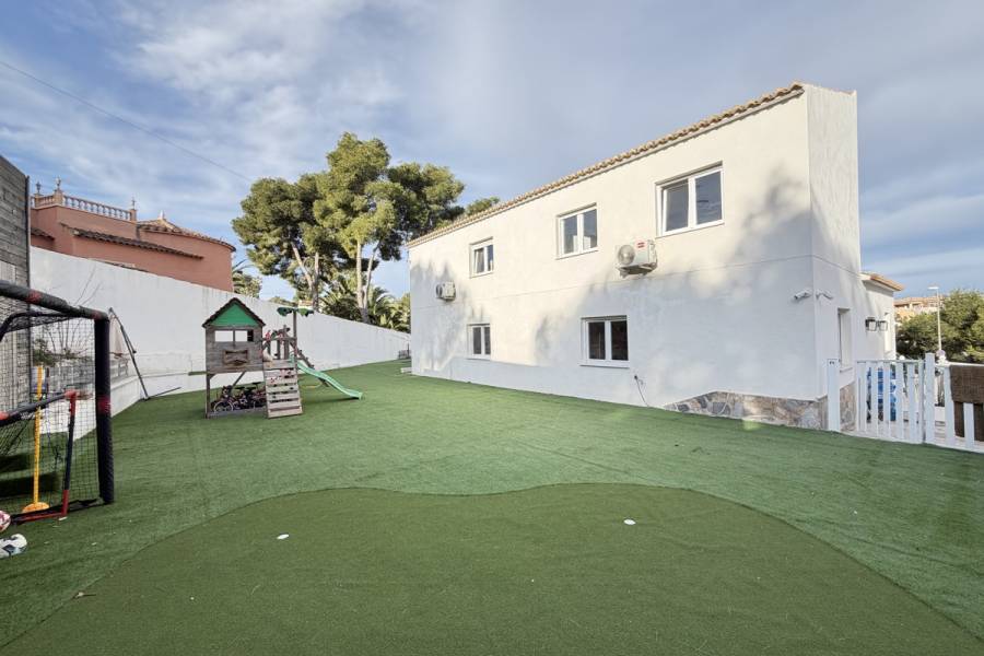 Bestaande bouw - Detached - Orihuela Costa - Villamartin