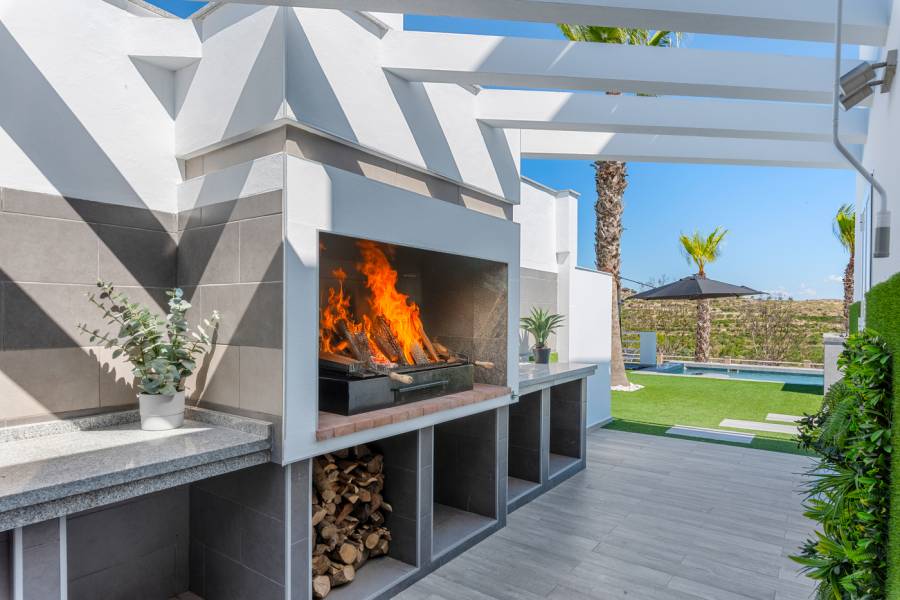 Resale - Detached - Torremendo