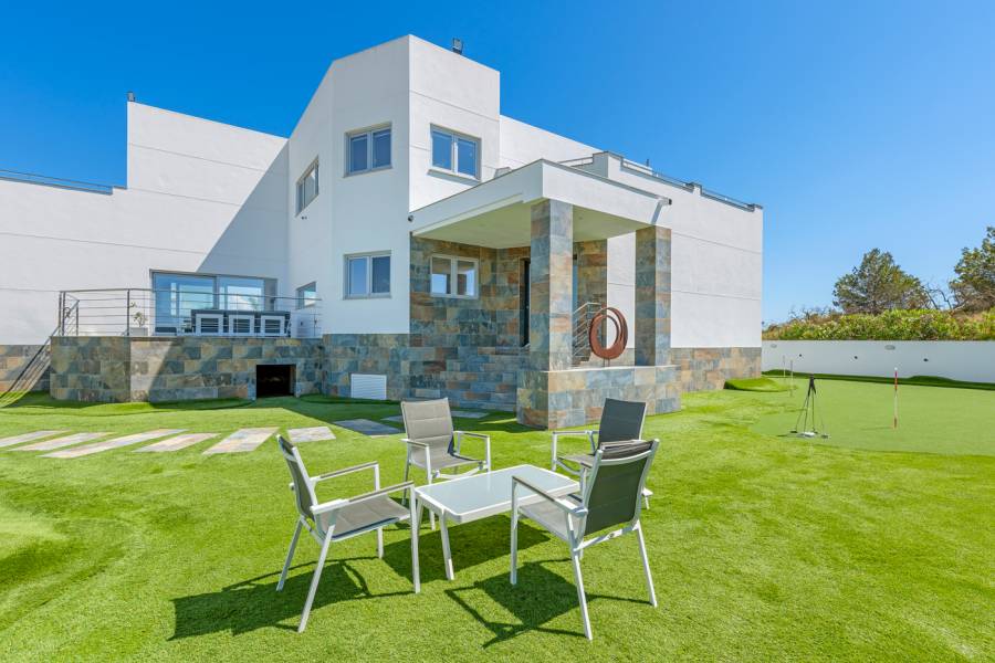 Resale - Detached - Torremendo