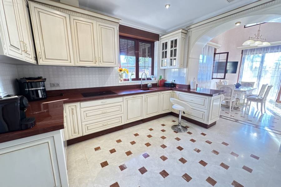 Bestaande bouw - Detached - Cabo Roig