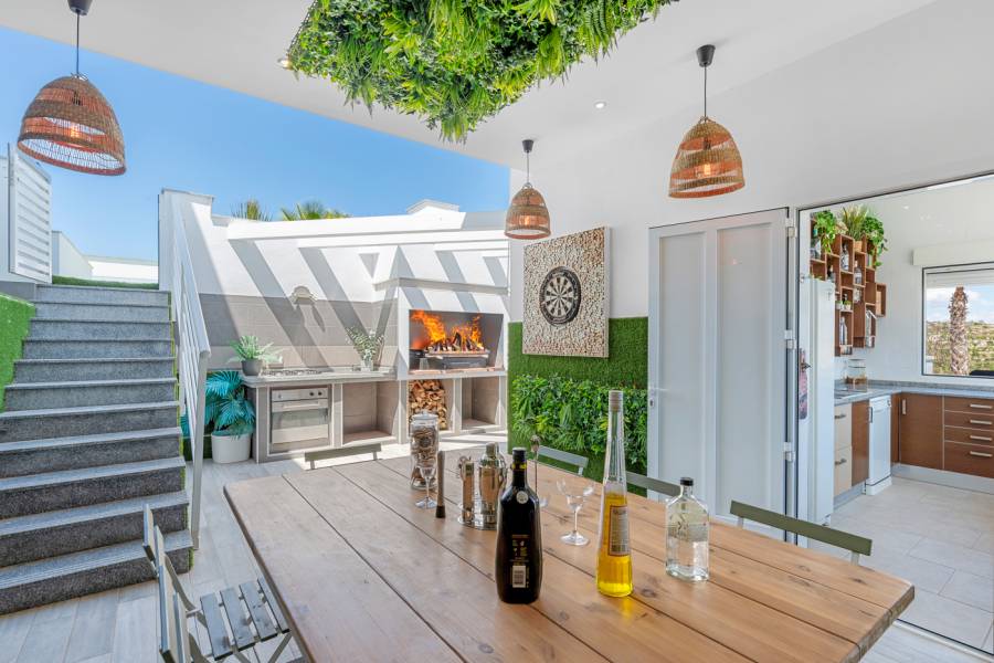 Resale - Detached - Torremendo