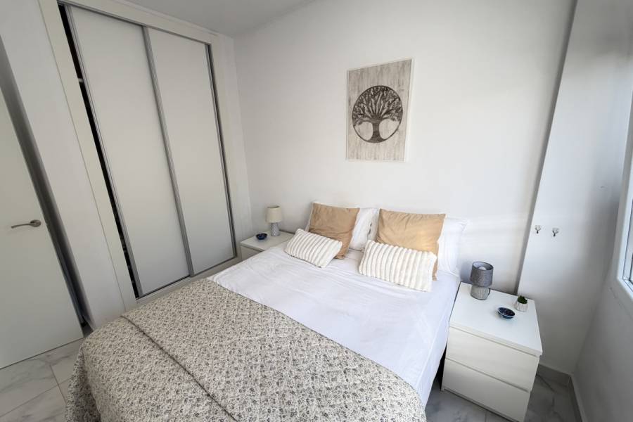 Reventa - Apartamento - Orihuela Costa - La Zenia